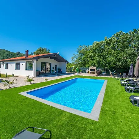 Villa Rm *